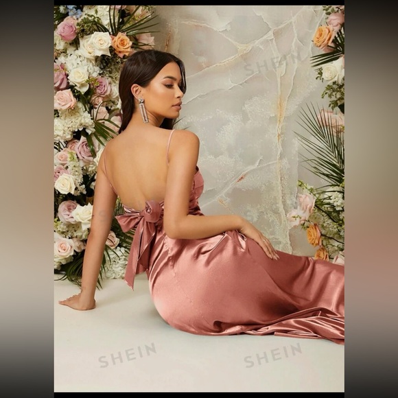 Belle Tie Backless Split Thigh Dress - Picture 3 of 7